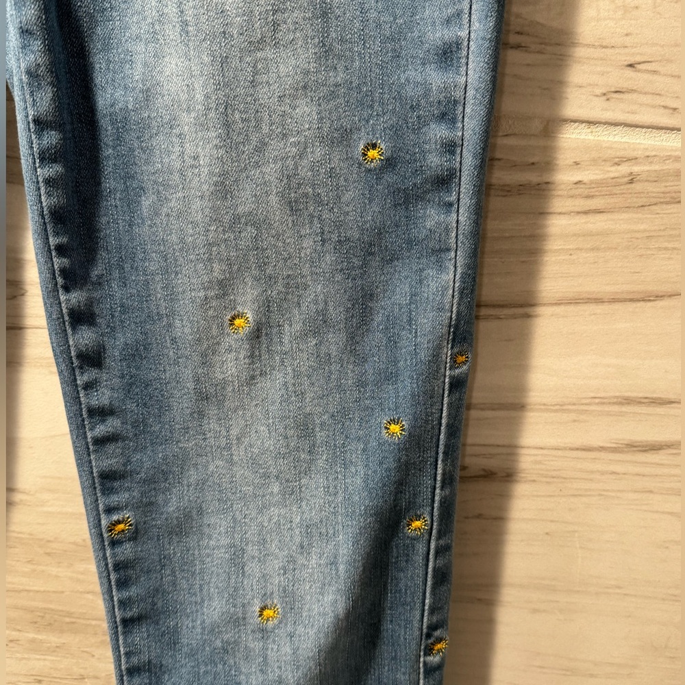 Women’s Earl Embroidered Ankle Skinny
Jeans Size 4 - Picture 5 of 15